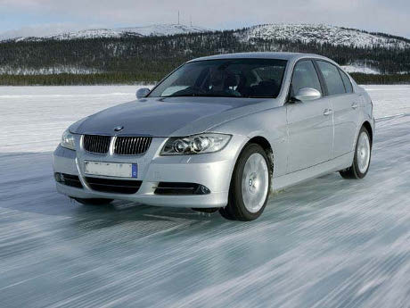 BMW 335D 2009 Edition driving on Ice/Snow
