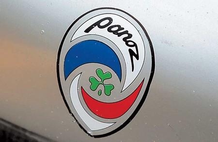 Panoz Auto Logo