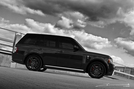 blacked out range rover